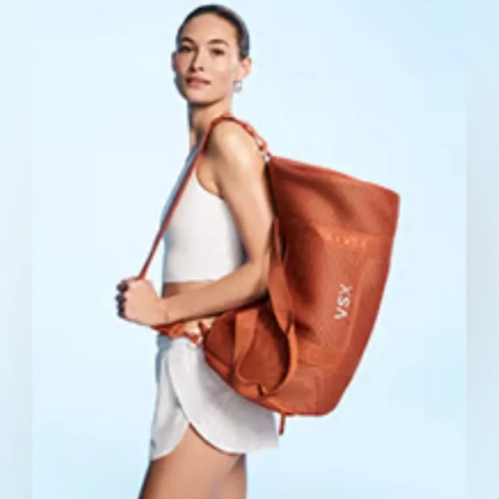 🆕 RESERVED FB VICTORIA'S SECRET VS ACTIVE MESH MESH DUFFLE BAG GYM TRAVEL ORANGE - Picture 6 of 11